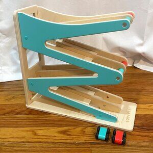Lovevery The Adventurer Play Kit, Race & Chase Ramp